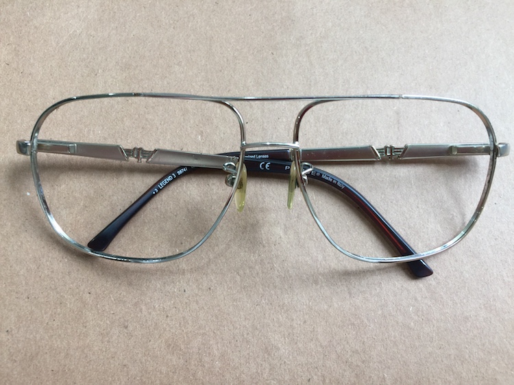 高逼格眼鏡之Police品牌 時尚設計、保養(yǎng)與維修指南